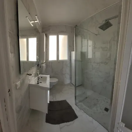 Et Calme Aux Portes De Monaco Appartement *